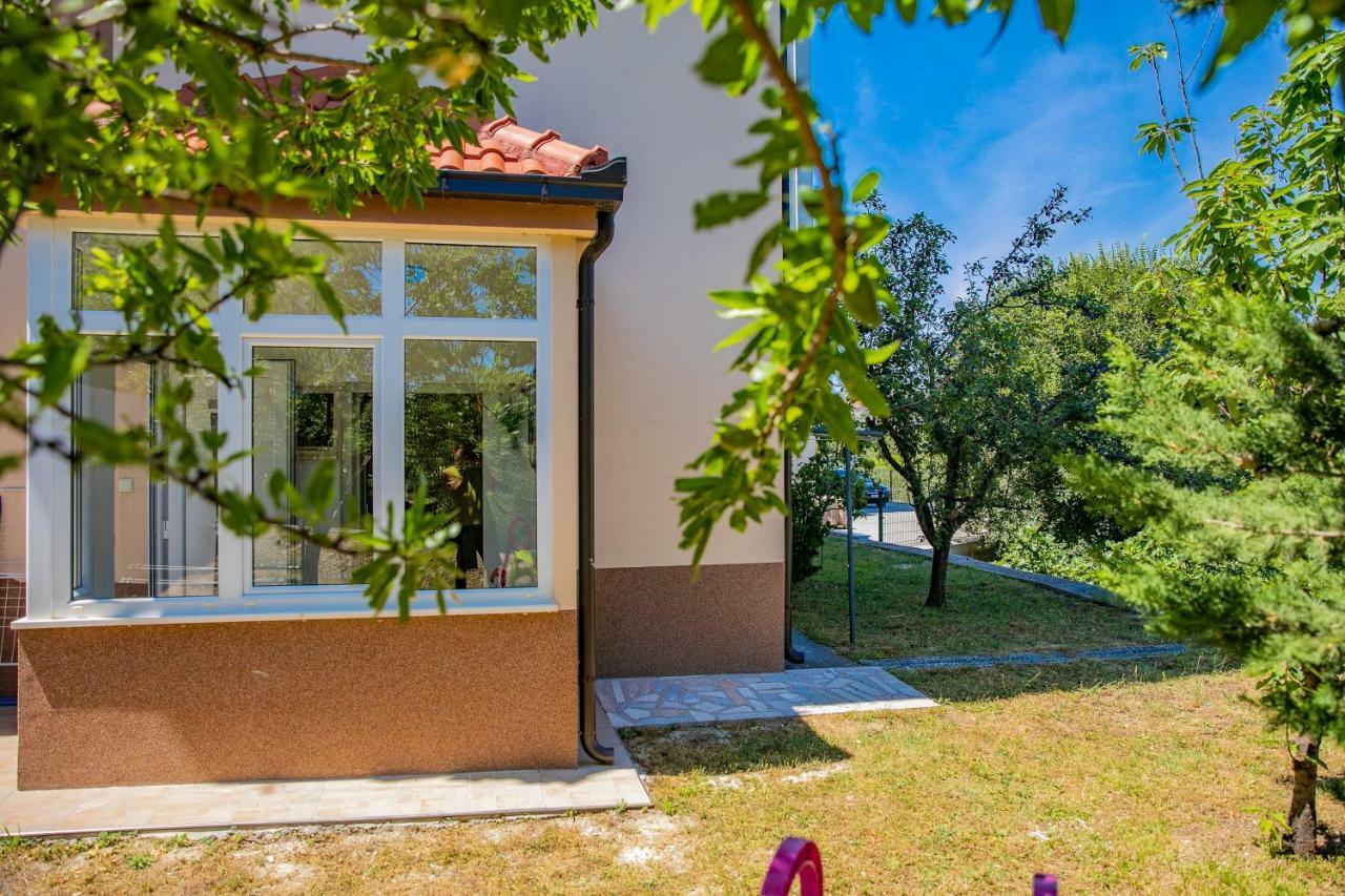 Ena Apartment Split